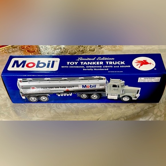 Other - Limited edition, 1999 3rd Series Mobil Toy Tanker Truck - Silver. Mint c…